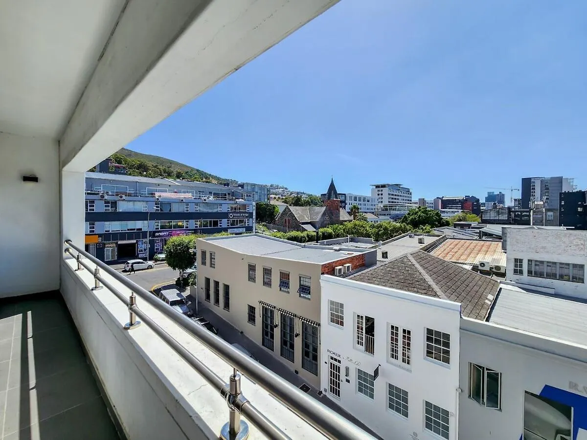 Modern & Vibrant 1 Bedroom City Apartment! Kapstadt Südafrika