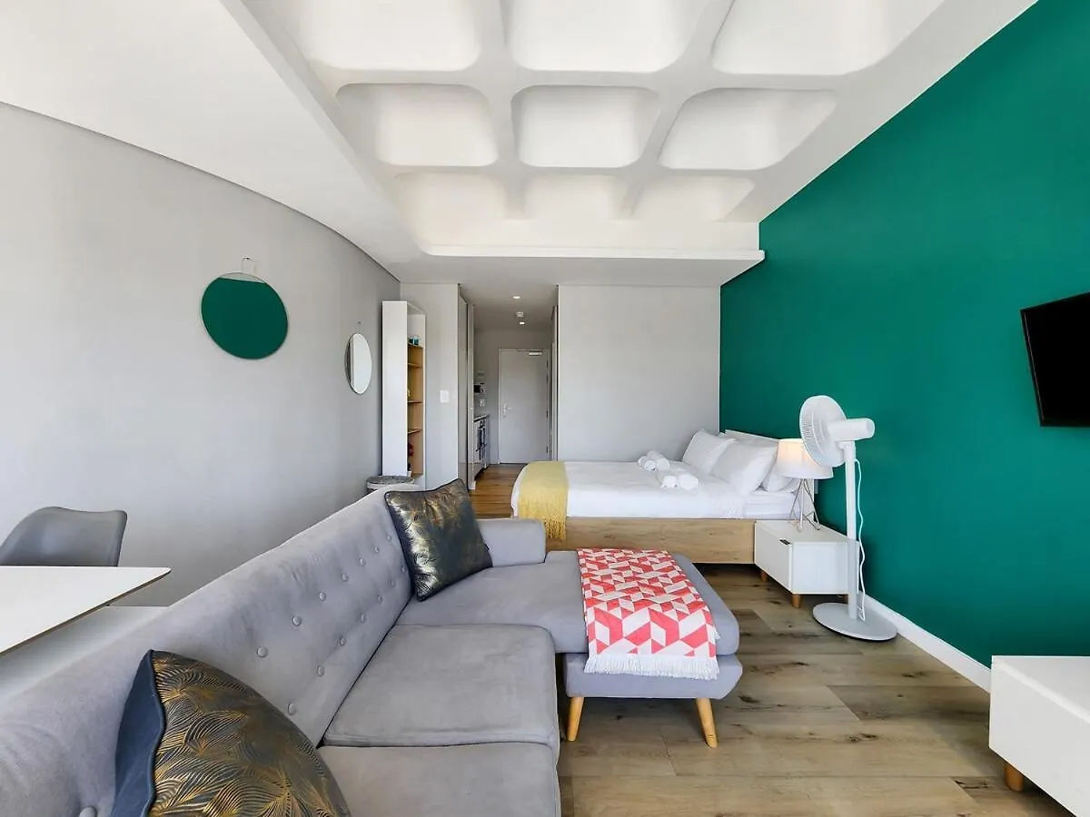 Modern & Vibrant 1 Bedroom City Apartment! Kapstadt Südafrika